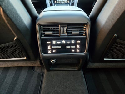 2025 Porsche Cayenne Coupe Base