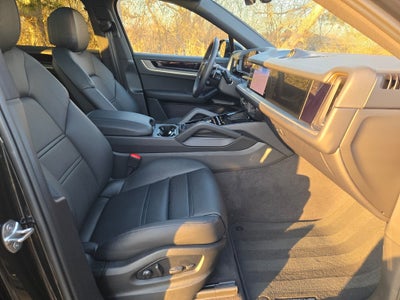 2025 Porsche Cayenne Coupe Base