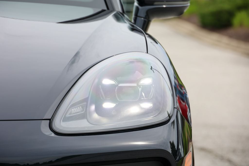 2023 Porsche Cayenne Coupe Platinum Edition