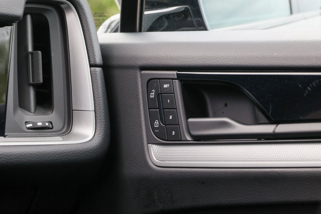 2024 Porsche Cayenne Coupe Base