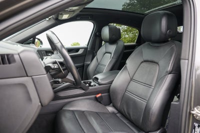 2024 Porsche Cayenne Coupe Base