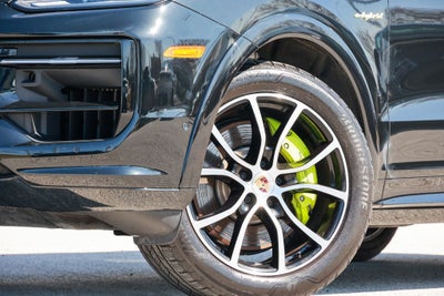 2025 Porsche Cayenne E-Hybrid Coupe Base