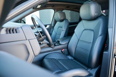 2025 Porsche Cayenne E-Hybrid Coupe Base