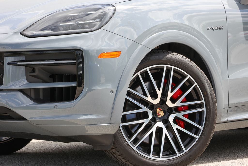 2025 Porsche Cayenne E-Hybrid Coupe S