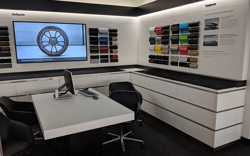 Porsche Custom Fitting Lounge